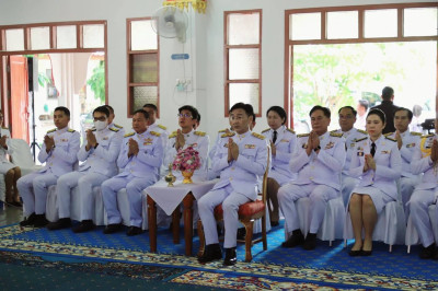 ร่วมพิธีเจริญพระพุทธมนต์เฉลิมพระเกียรติสมเด็จพระนางเจ้าฯ ... Image 1