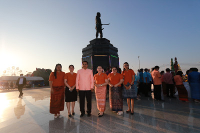 ร่วมพิธีรำบวงสรวงพระสุนทรราชวงศา (ท้าวคำสิงห์) ... Image 1