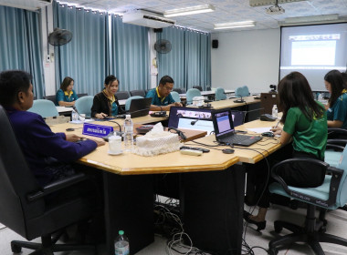 สำนักงานสหกรณ์จังหวัดยโสธรเข้าร่วมฟังการประชุมขับเคลื่อนโครงการตามมาตรการรักษาเสถียรภาพราคาข้าวเปลือก ปีการผลิต 2568/69 ... Image 1