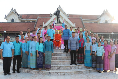 จังหวัดยโสธร จัดพิธีบวงสรวงสักการะพระบรมราชานุสาวรีย์ ... Image 1