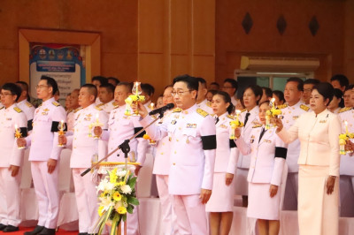 สำนักงานสหกรณ์จังหวัดยโสธรร่วมพิธีถวายเครื่องราชสักการะและจุดเทียนถวายพระพรชัยมงคลแด่พระบาทสมเด็จพระเจ้าอยู่หัว เนื่องในโอกาสพระราชพิธีมหามงคลเฉลิมพระชนมพรรษา ... Image 1