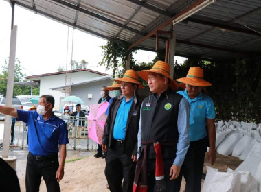 อธิบดีกรมส่งเสริมสหกรณ์ลงพื้นที่ตรวจเยี่ยมการดำเนินงานของสหกรณ์การเกษตรทรายมูล จำกัด ... Image 8