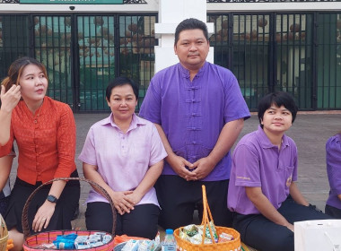 ร่วมกิจกรรม &quot;ตักบาตรย้อนยุค วิถีถิ่น วิถีไทย ถนนคนเดินยโสธร ... Image 5