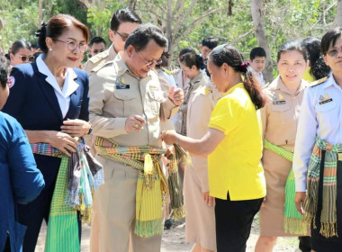 ร่วมพิธีปล่อยพันธุ์สัตว์น้ำ เนื่องในวันเฉลิมพระชนมพรรษา 46 ... Image 4