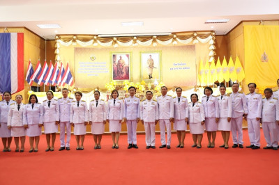 ร่วมพิธีเฉลิมพระเกียรติพระบาทสมเด็จพระเจ้าอยู่หัว ... Image 1